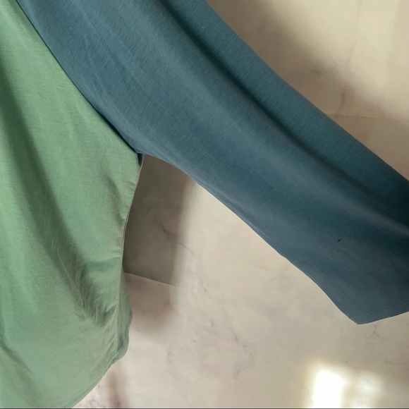 Lularoe Long Sleeve Randy tee - Picture 4 of 5